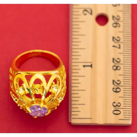 Vintage Queen's Crown Gold Tone Ring Size 8 1/2, F27 - Picture 3 of 3